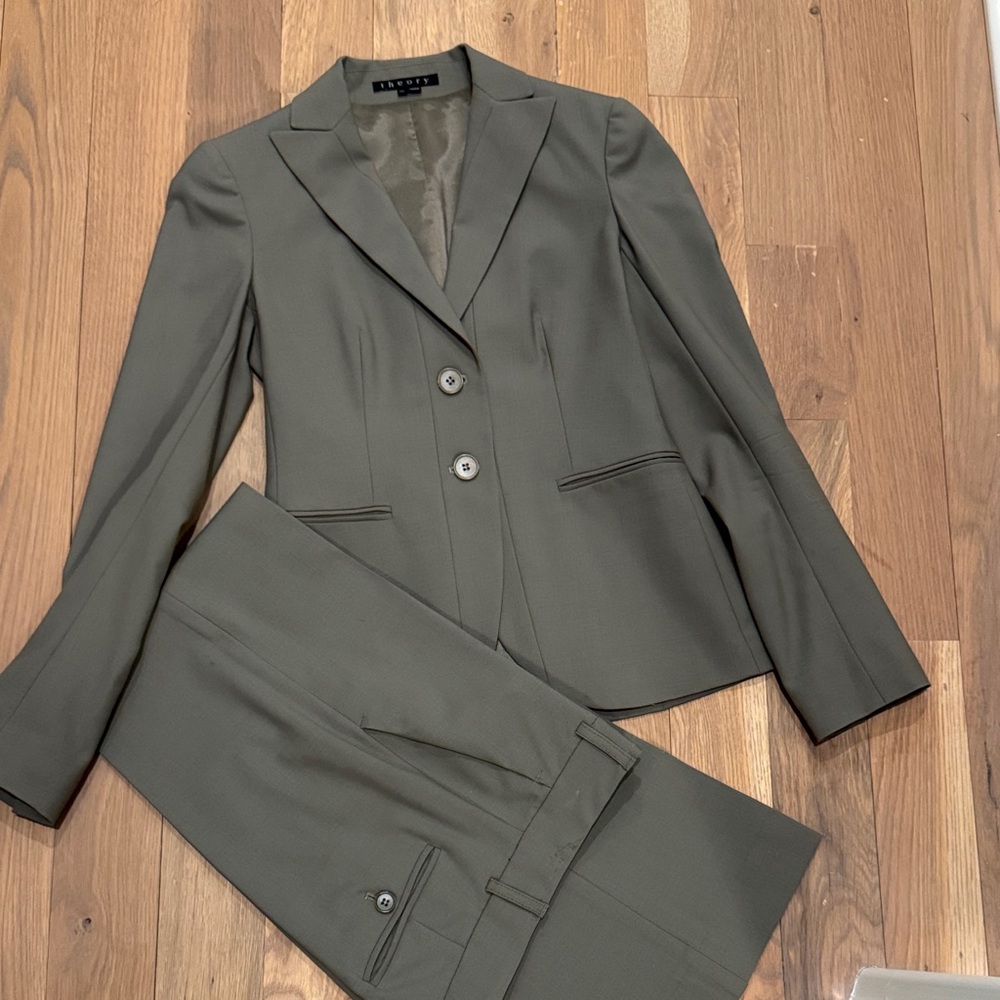 Theory Gray sage pantsuit 00